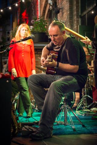 Novi Sad, Robert Fischer, Folkband