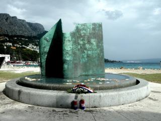 Kriegerdenkmal in Omiš Kriegerdenkmal in Omiš